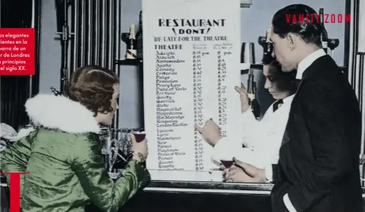  ??  ?? Dos elegantes clientes en la barra de un bar de Londres a principios del siglo XX.