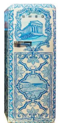  ??  ?? Fab28 fridge by Dolce & Gabbana for Smeg