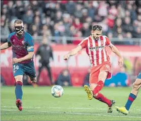  ?? FOTO: PERE PUNTÍ ?? Stuani es la gran esperanza del Girona en su intento de lograr el ascenso