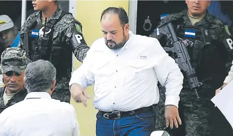  ??  ?? TRIBUNAL. El juicio contra José Handal Pérez se llevó a cabo en la ciudad de La Ceiba.