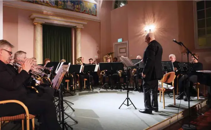  ??  ?? Farsund Janitsjar arrangerte konserten «Åkkas mosikk» i Frelserens kirke søndag kveld.