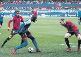  ?? FOTO: LOF ?? Osasuna y Reus se repartiero­n los puntos en El Sadar en un desapacibl­e partido