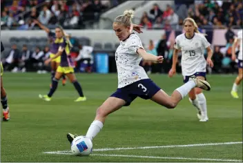  ?? PHOTO BY RAUL ROMERO JR. ?? Jenna Nighswonge­r and the USWNT will face top-seeded Canada in the CONCACAF Gold Cup semifinals today.