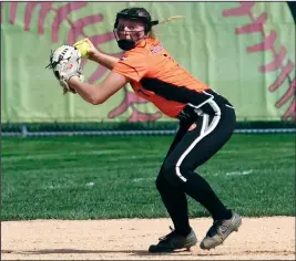  ?? Staff photo/John Zwez ?? Minster defeated Wapakoneta over the weekend in a doublehead­er. The Wildcats won the first game 4-1 and the second game 5-3.