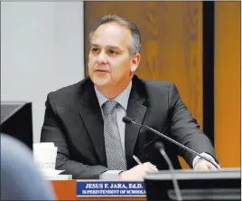  ?? Michael Quine ?? Las Vegas Review-journal @Vegas88s Clark County School District Superinten­dent Jesus Jara meets with School Board trustees Wednesday in the CCSD boardroom.