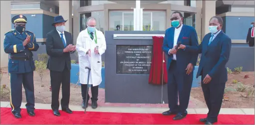  ?? Photo: Emmency Nuukala ?? Supportive… Police chief Sebastian Ndeitunga, Vice President Nangolo Mbumba, Dr Paul Ludik, President Hage Geingob and safety and security minister Frans Kapofi at yesterday’s inaugurati­on.