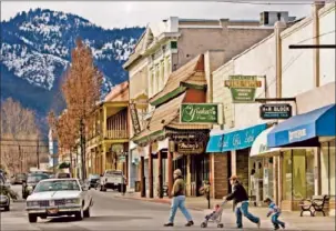  ?? Jeff Chiu Associated Press ?? MINER STREET runs through the downtown of Yreka, the would-be capital of Jefferson.