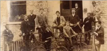  ?? The original photo, taken outside what was known as the Railway Hotel, circa 1895. ??