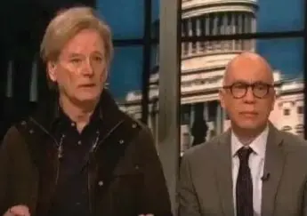  ?? NBC ?? Bill Murray, left, as Steve Bannon with Fred Armisen playing Michael Wolff on Saturday Night Live.