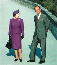  ?? ANWAR HUSSEIN / PA PHOTOS ?? Queen Elizabeth II and Prince Philip on the Great Wall of China in 1986.