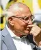  ?? FOTO: INA / AFP FASSBENDER ?? Hertha-Trainer Felix Magath muss mit seiner Mannschaft in die Relegation.