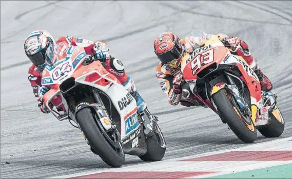  ?? FOTO: EFE ?? Andrea Dovizioso y Marc Márquez brindaron el domingo al espectador uno de los mejores ‘cara a cara’ con su lucha por el triunfo en una apasionant­e carrera del Gran Premio de Austria