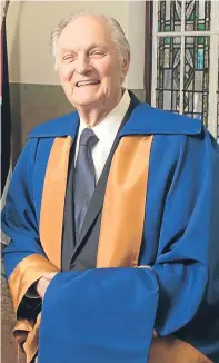  ?? Kim Cessford. Pictures: Paul Reid/ ?? US actor and director Alan Alda at the Dundee University graduation ceremony where he collected an honorary degree and, right from left, graduates Sarah Rogers, Jenny Gillies and Iona Bennie in City Square.