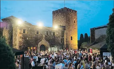  ?? PERE DURAN / NORD MEDIA ?? Un par de horas antes del concierto, una leve lluvia amenazó con fastidiar el estreno