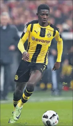  ??  ?? UN PORTENTO. Dembélé, el joven talento que juega en el Dortmund.