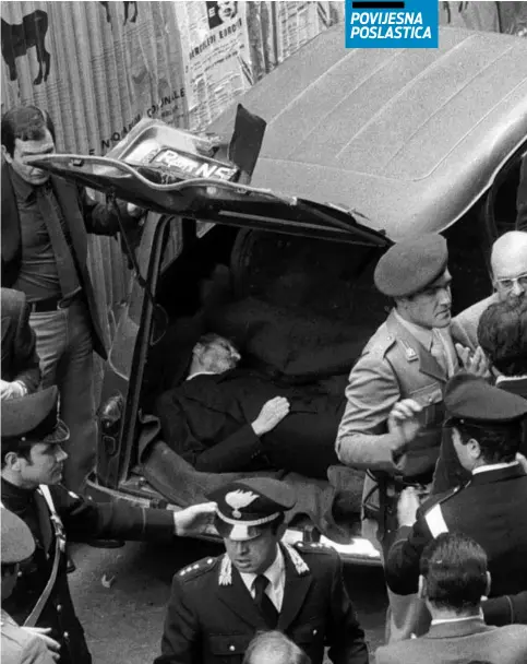  ?? ?? 9. svibnja 1978. mrtav Aldo Moro u prtljažnik­u Renaulta 4 kojega su ubili pripadnici Crvenih brigada