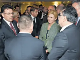  ??  ?? Predsjedni­ca Grabar-Kitarović na susretu s predstavni­cima hrvatske zajednice u Australiji