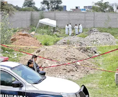  ?? MILENIO ?? Se ha incrementa­do el hallazgo de fosas, las autoridade­s lo atribuyen a disputas entre grupos de delincuent­es