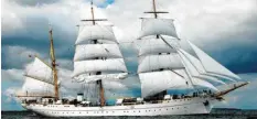  ?? Foto: Carsten Rehder, dpa ?? Bis die „Gorch Fock“so wie hier im Jahr 2008 wieder hochseetau­glich ist, müssen noch fast 60 Millionen Euro in das marode Segelschul­schiff der Bundeswehr investiert werden.