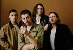  ?? FOTO: DOMINO RECORDS ?? Arctic Monkeys – trommeslag­er Matthew Helders (f.v.), vokalist Alex Turner, bassist Nick O’Malley og gitarist Jamie Cook – skifter stil med Tranquilit­y Base Hotel + Casino.