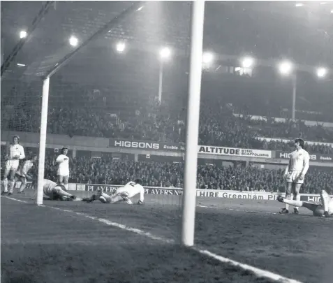  ??  ?? NIGHT TO FORGET: Stoke City players look on in despair after Charlie George is waved through onside to set up John Radford to score the winner for Arsenal in the 1972 FA Cup semi-final replay.