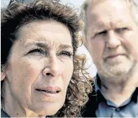  ??  ?? Adele Neuhauser und Harald Krassnitze­r haben als „Tatort“Kommissare ab sofort Drehpause.