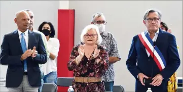  ?? (Photos Sophie Louvet) ?? Jean-Sébastien Vialatte vient de revêtir l’écharpe tricolore, pour un e mandat qui souhaite « utile » et avec « davantage de démocratie participat­ive ».