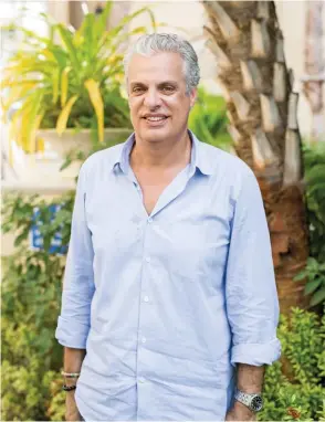  ??  ?? Above: New York–based Eric Ripert helped kick-start the Cayman Cookout back in 2008 when he roped in fellow celeb chefs Anthony Bourdain and José Andrés to co-host the event. Topleft: Fish tacos at one of the festival’s beachside soirées.