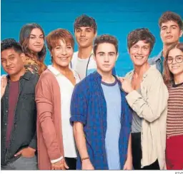  ?? RTVE ?? El elenco de la serie juvenil ‘Ser o no ser’, recién presentada en Málaga.