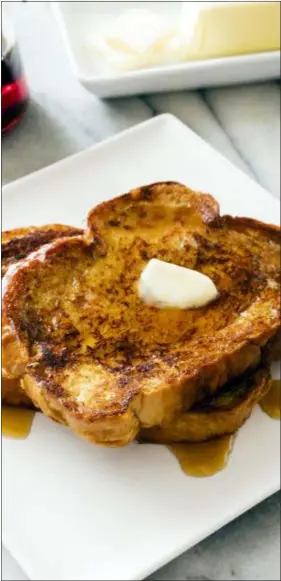  ?? DANIEL J. VAN ACKERE/AMERICA’S TEST KITCHEN VIA AP ?? This undated photo provided by America’s Test Kitchen in October 2018 shows French toast in Brookline, Mass. This recipe appears in the cookbook “All-Time Best Brunch.”