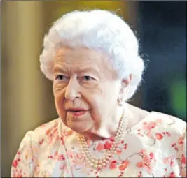  ??  ?? POTEZ MONARHA Od kraljice se očekuje neutralnos­t u politici, a sad se i nju hoće uvući u igre vezane za Brexit