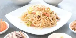  ?? TOPNTP26/FREEPIK ?? NO party is complete without pancit.