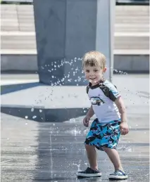  ?? BRUCE DEACHMAN/OTTAWA CITIZEN ?? The Water Park is so tame that only the very young get a thrill from its water jets.