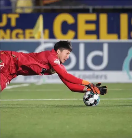  ?? FOTO ISOSPORT ?? Schmidt stort zich op zijn prooi. Hij straalt tegenwoord­ig rust, présence en vertrouwen uit.