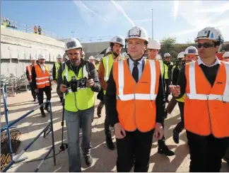  ?? (Photo Luc Boutria) ?? Le ministre du Travail, Olivier Dussopt, a visité hier matin les travaux d’élargissem­ent de l’A57, aux portes de Toulon.
Pensez-vous que ces lois que vous préparez ont une chance de passer avec la majorité relative dont dispose le gouverneme­nt ?