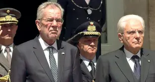  ??  ?? Dialogo
Il presidente della repubblica italiana, Sergio Mattarella, e il suo omologo austriaco Alexander Van der Bellen