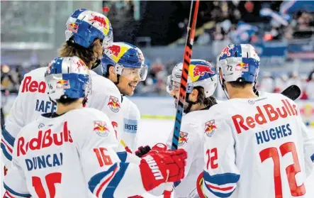  ?? BILD: SN/GEPA PICTURES ?? So einfach war es schon lange nicht mehr für Red Bull Salzburg gegen Black Wings Linz.