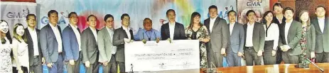  ??  ?? GMA chairman Felipe Gozon receives donations from Anvil Business Club for the GMA Kapuso Foundation’s charitable efforts. Anvil (below) also donated a total of P45M in cash, relief goods, medical supplies and personal protective equipment to LGUs during the past months.