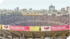  ?? ?? Espectacul­ar regreso de la vendimia y ambiente en la reapertura de la Plaza México.