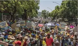  ?? DR ?? Milhares de sul-africanos saíram à rua em protesto