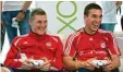  ?? Foto: Witters ?? E Sportler der ersten Stunde: Schweini und Poldi.