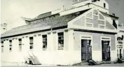  ?? ?? Edificio en que se transformó la antigua pescadería en el año 1914. Fue demolido hacia el año 1940.