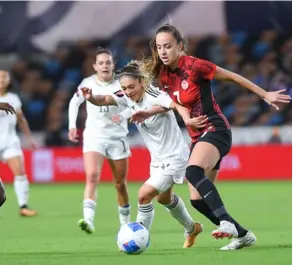  ?? CONCACAf ?? La Selección de Costa Rica dejó al azar la posibilida­d de clasificar a los cuartos de final de la Copa Oro, y la suerte le sonrió.