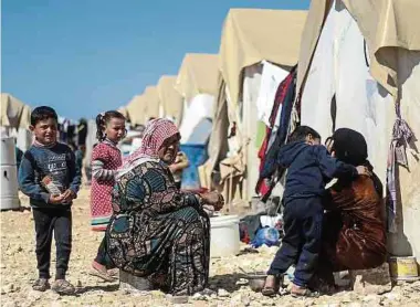  ?? Fotos: MSF ?? Rund 6,5 Millionen Syrer sind Binnenflüc­htlinge und leben mehr schlecht als recht in Lagern.