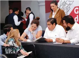  ?? AGENCIA ENFOQUE ?? El gobernador escuchó las propuestas.