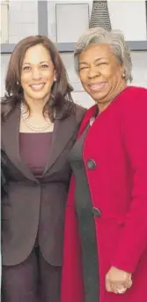  ??  ?? Josephine Perry, 73, a retired Chicago Public Schools teacher and member of Alpha Kappa Alpha, with Sen. Kamala Harris at a Chicago fundraiser last year.