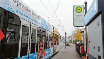  ?? Archivfoto: Marcus Merk ?? Mit einer künftigen Straßenbah­n will die Stadt Königsbrun­n in dieselben Tarifzonen kommen wie Gersthofen, Neusäß oder Stadtberge­n.