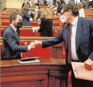  ?? // EFE ?? Pere Aragonès y Salvador Illa, en el Parlament