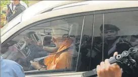  ?? ASHOK DUTTA/HT PHOTO ?? Chief minister Yogi Adityanath makes it a point to wear a seat belt as he sits along side the driver in an official vehicle after a joint press conference with union urban developmen­t minister M Venkaiah Naidu (not in picture) in Lucknow on Friday.