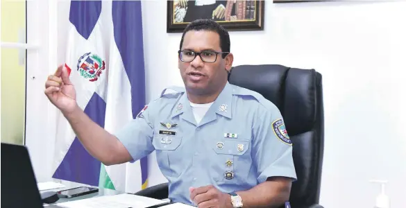  ?? RAÚL ASENCIO/LISTÍN DIARIO ?? “Las requisas se hacen a diario en las escuelas”, dijo el coronel Eddy Michel Madé Montilla, director de la Policía Escolar.